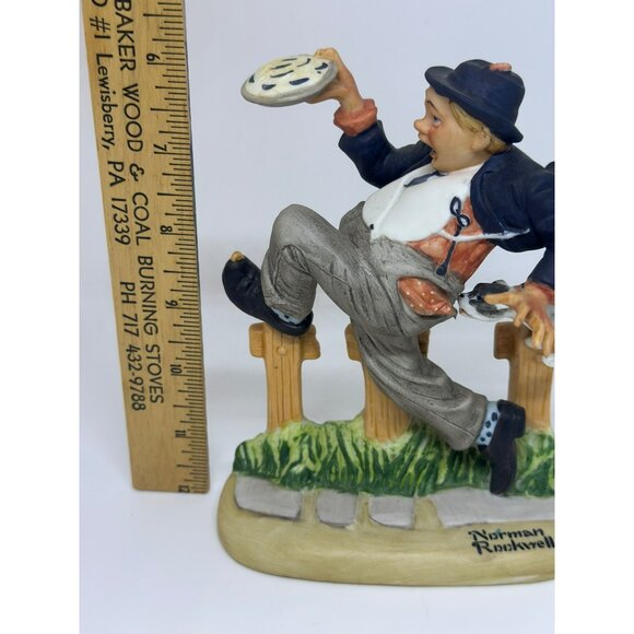 Norman Rockwell Caught in the Act Porcelain Figurine 1980 Danbury Mint - Picture 3 of 5